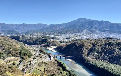 岐阜の苗木城跡の頂上から見える絶景