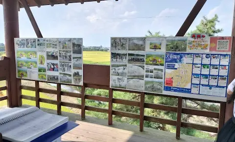 奥州アテルイの里田んぼアート。展望台内に、アートを作った様子などの説明が、展示されている。