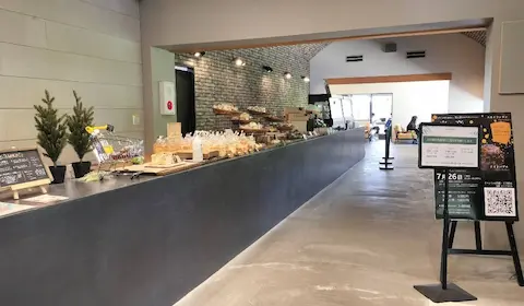 岐阜の絶景カフェCROCE season2の店内