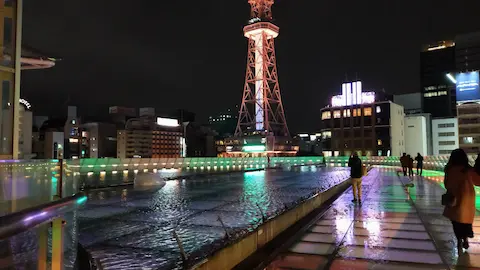 名古屋オアシス21の屋上階の夜の様子