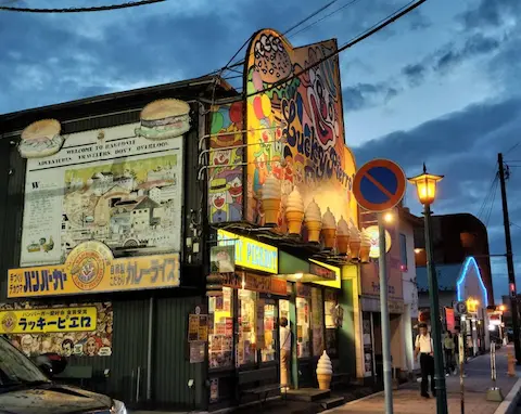 北海道函館のラッキーピエロの店舗外観。